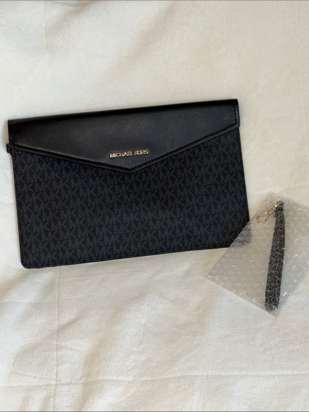 NWOT Michael Kors Black MK Logo Envelope Wristlet Clutch